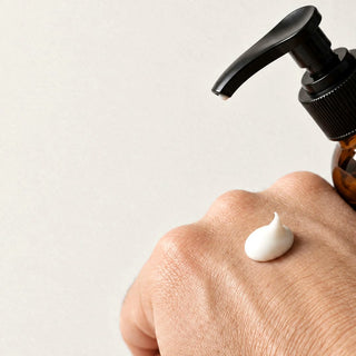 A small dot of Commen Nº.17 Patchouli Hand Cream is rubbed into the back of the hand: a rich, velvety cream that absorbs.
